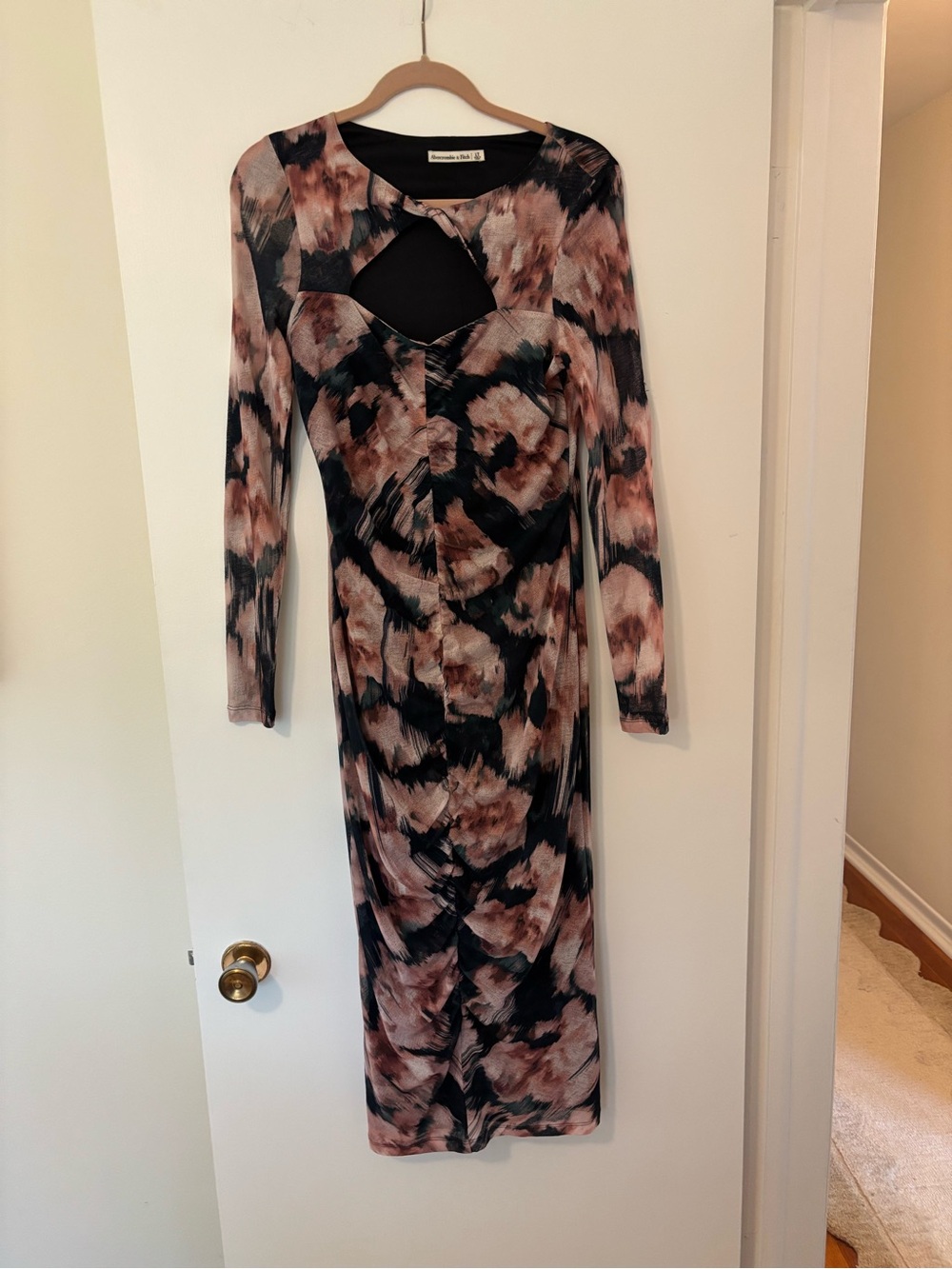Abercrombie & Fitch Blush and Black Floral Cutout Long-Sleeve Midi Dress